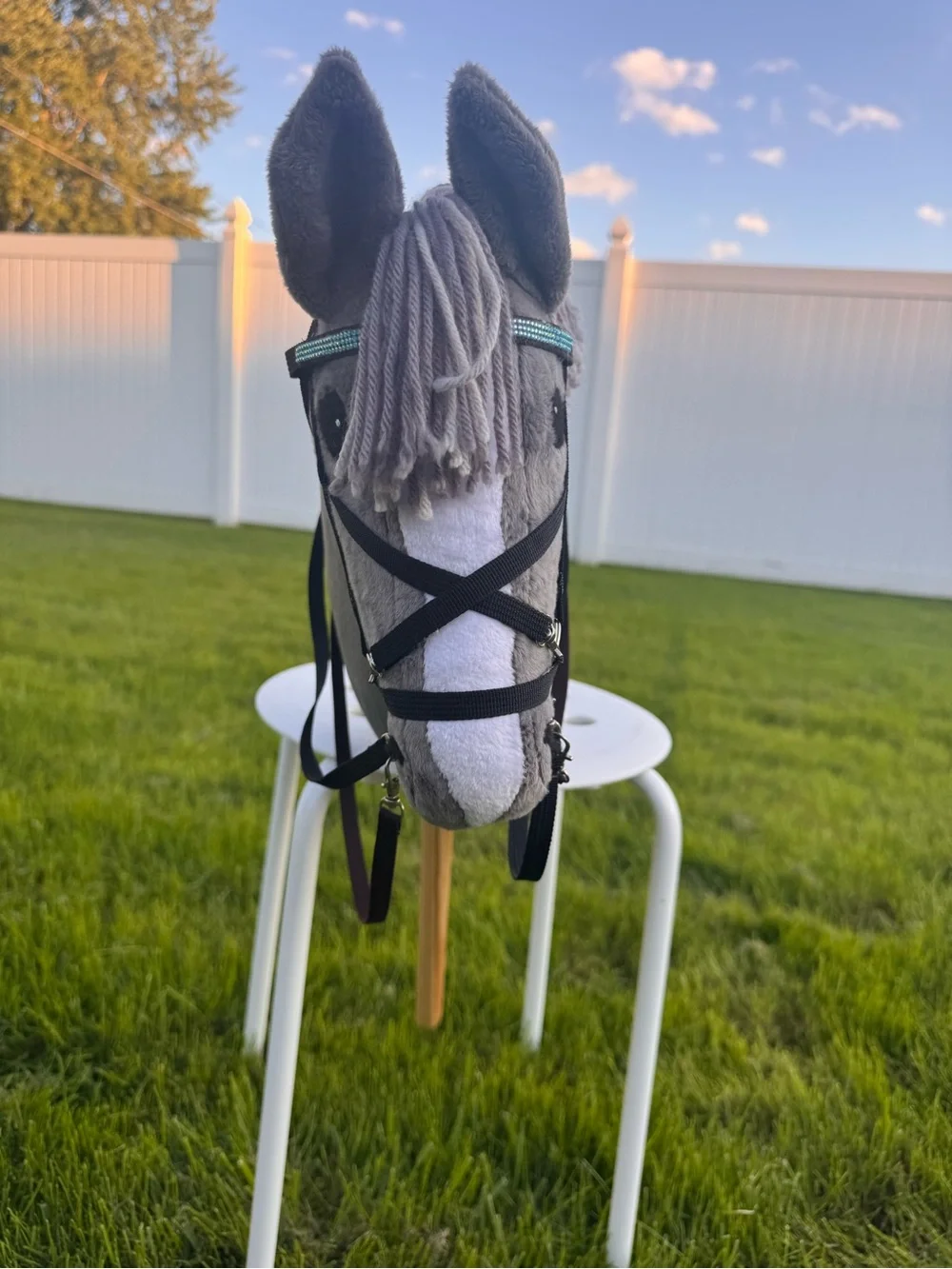Hobby horse crossover bridle with double reins